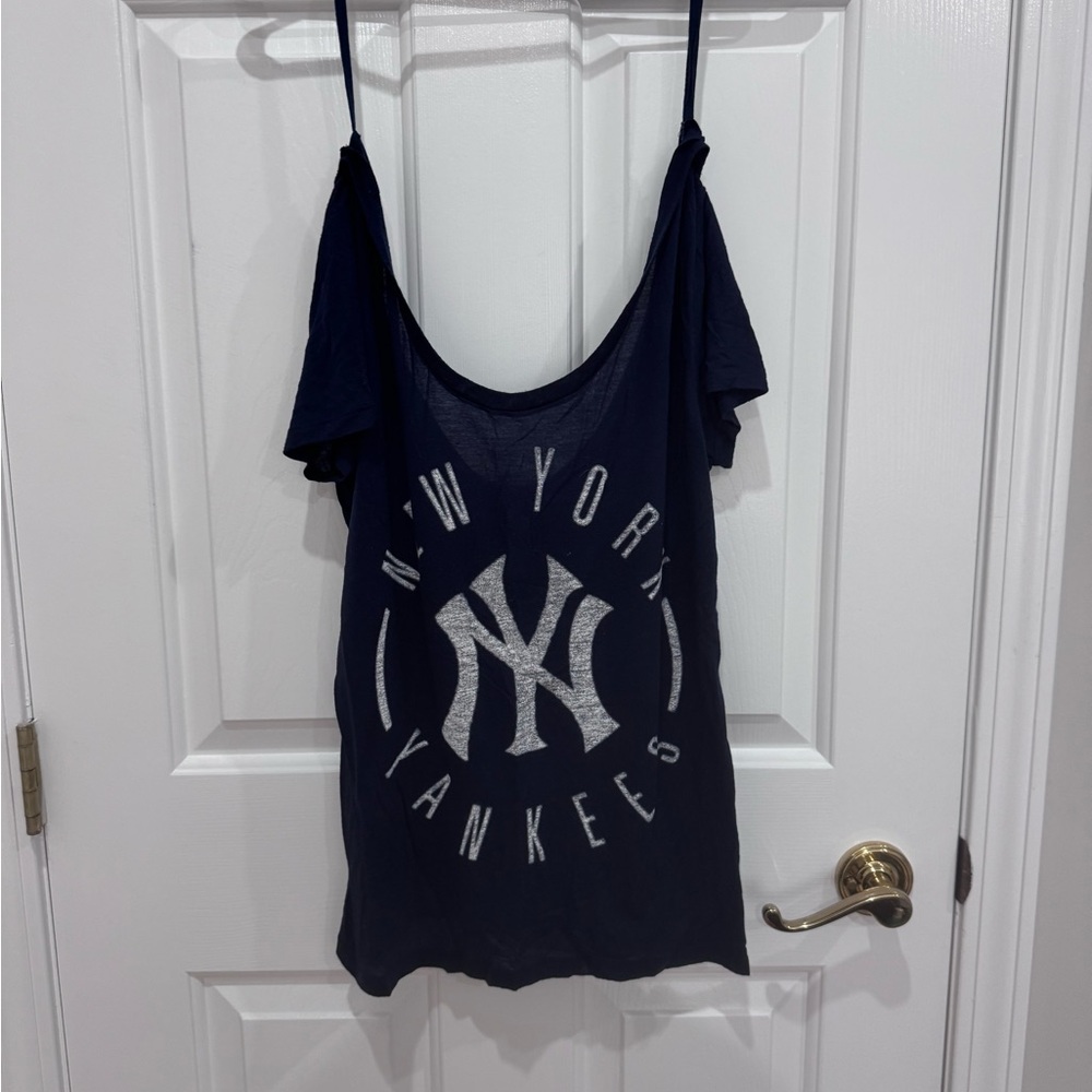 PINK Victoria's Secret Navy Top